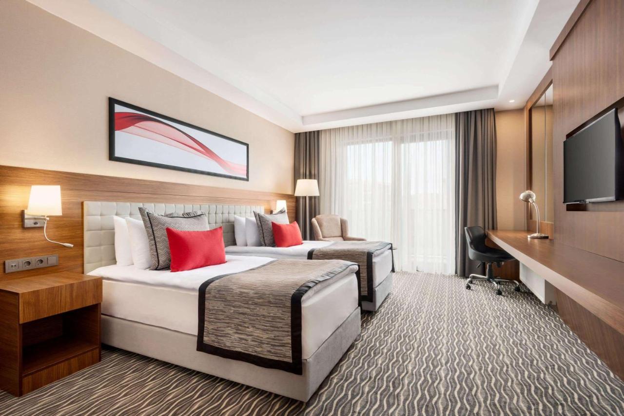 Ramada By Wyndham Nigde Hotel Ngoại thất bức ảnh