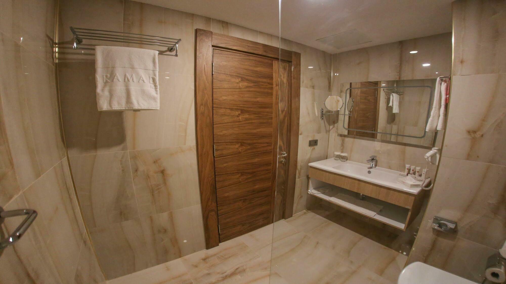 Ramada By Wyndham Nigde Hotel Ngoại thất bức ảnh